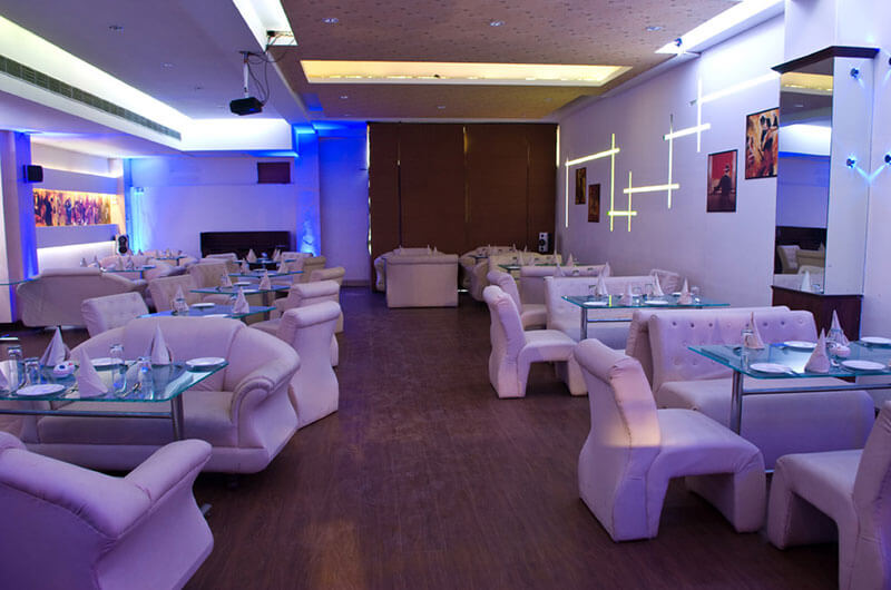 Hotel Kohinoor Palace- Groove Restobar1